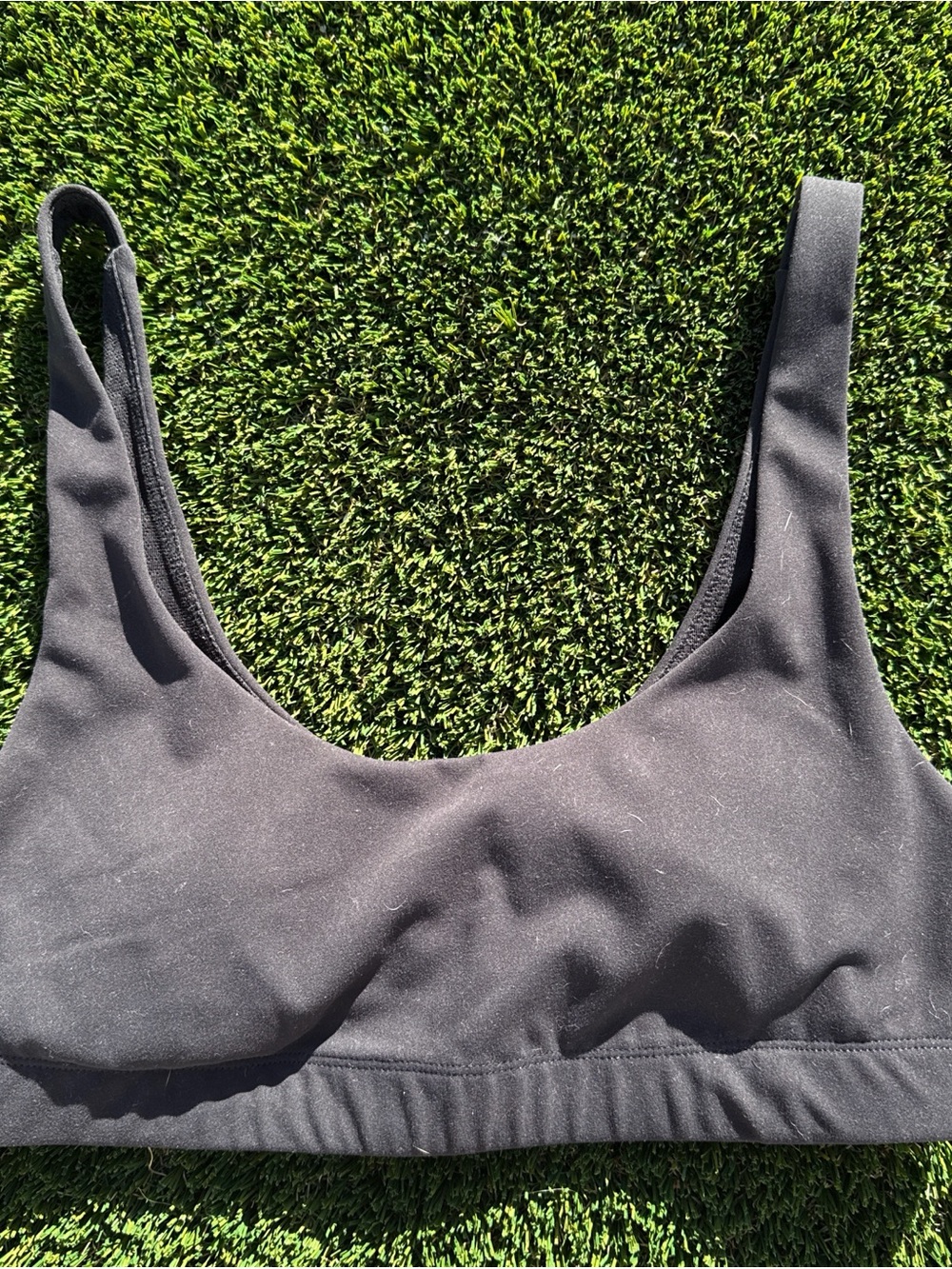 Vuori Black Scoop Sports Bra